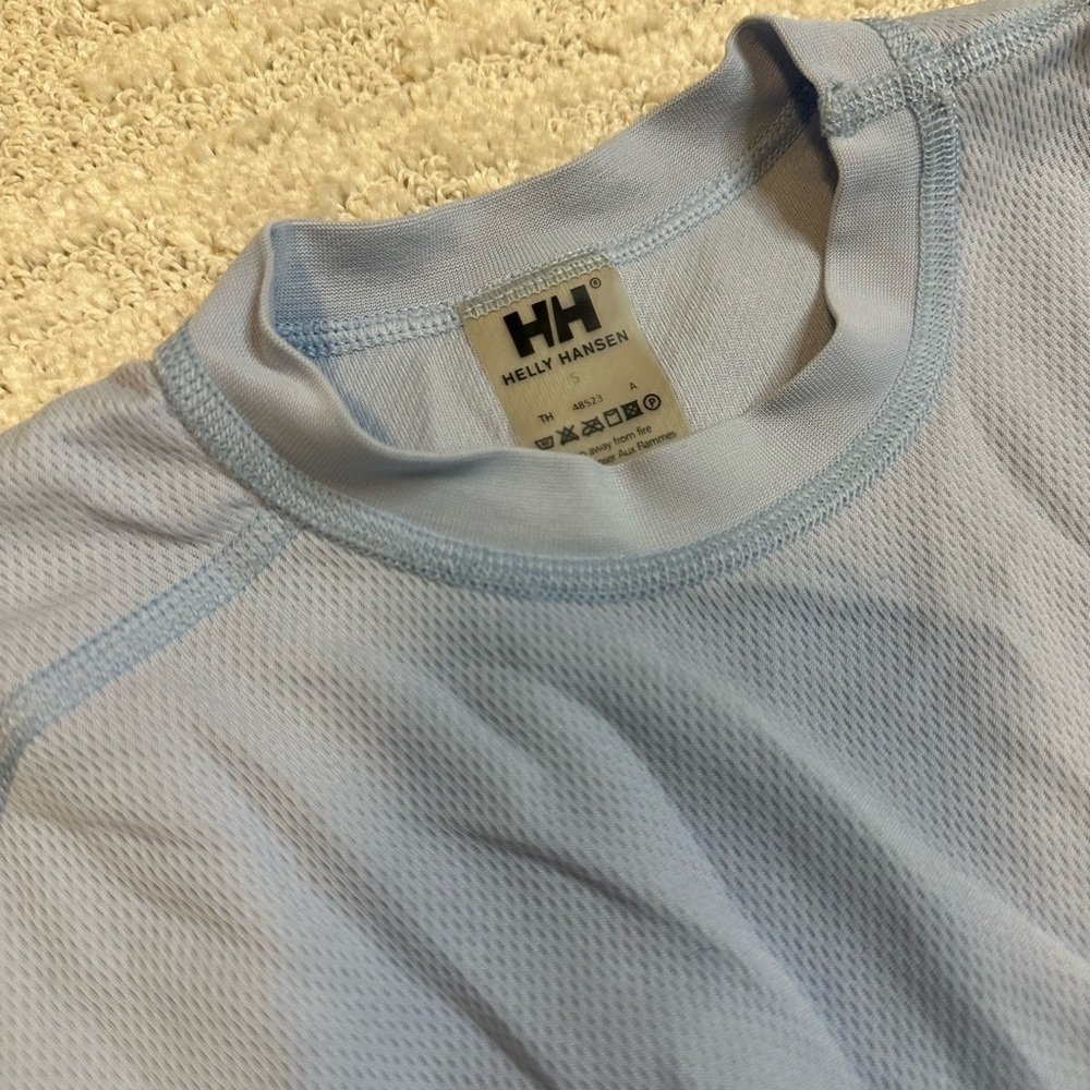 Women’s Helly Hansen long sleeve T-shirt (s) - Picture 2 of 8